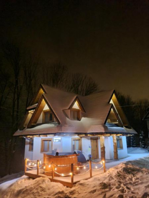 Toporowe Izby, Leśnica